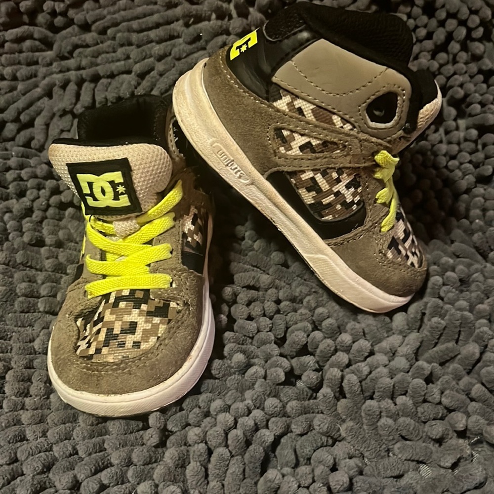 Dc toddler high tops